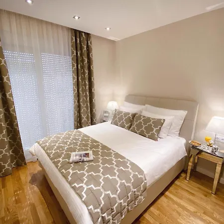 Tiffany Lux Apartment *