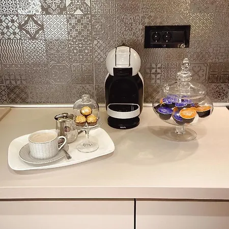Apartment Tiffany Lux *