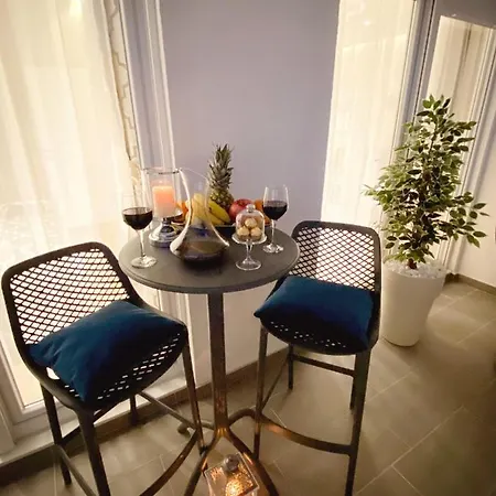Tiffany Lux Apartment *